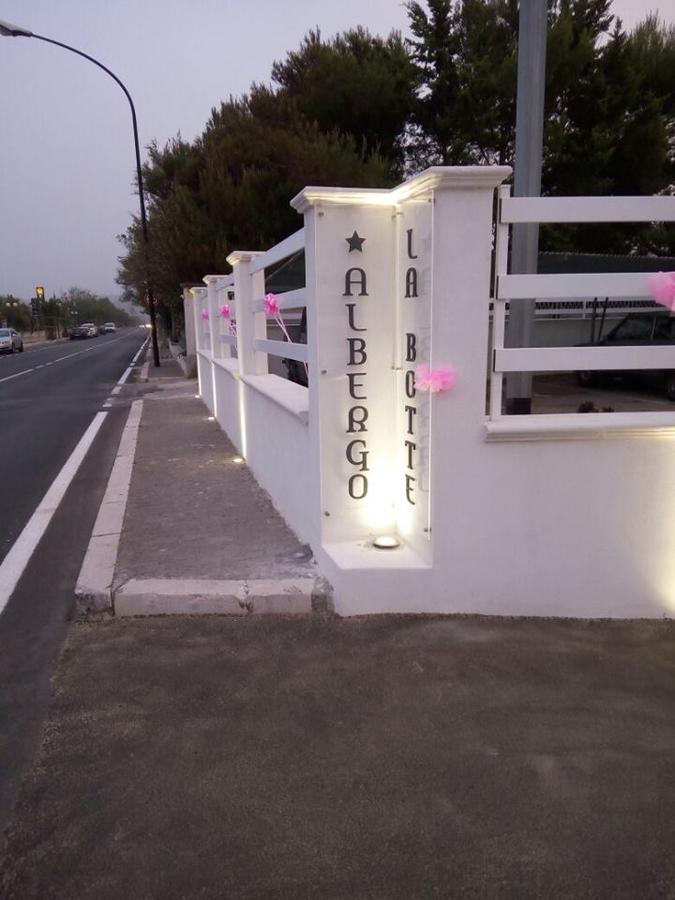 Albergo Labotte Βιέστε Εξωτερικό φωτογραφία