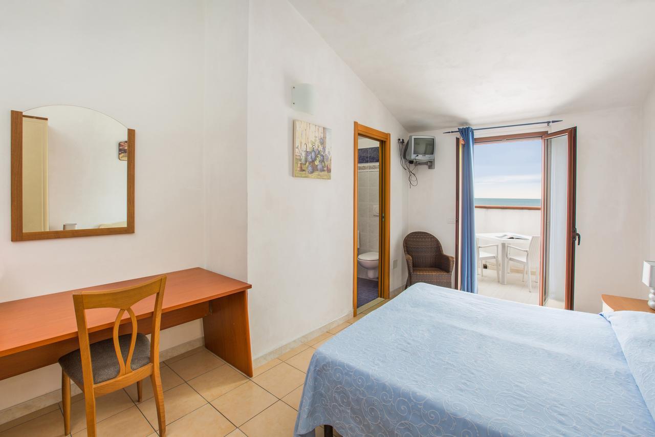 Albergo Labotte Βιέστε Εξωτερικό φωτογραφία