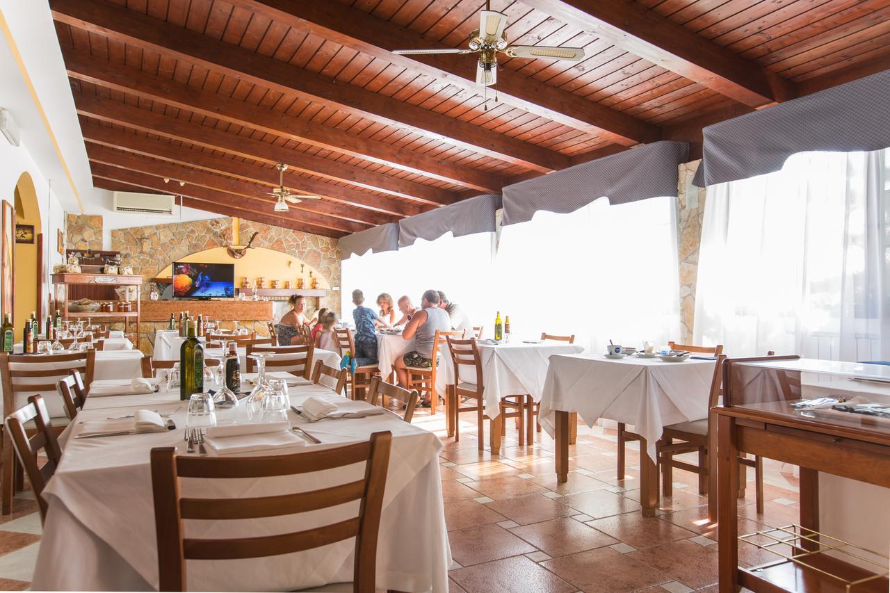 Albergo Labotte Βιέστε Εξωτερικό φωτογραφία